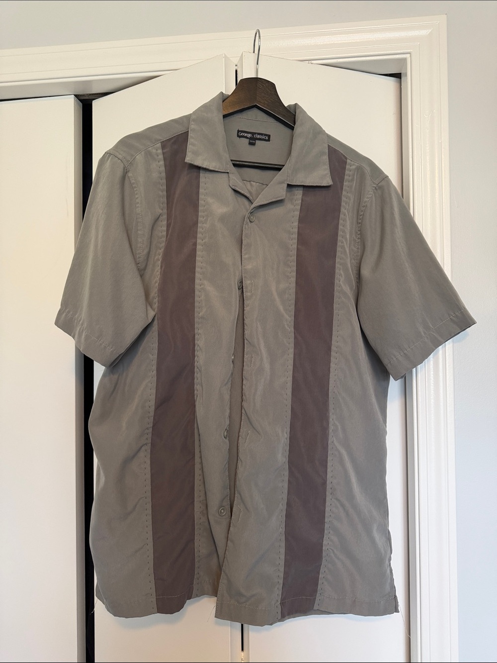 George Men’s Short Sleeve Button-Up Shirt in Gray and Brown